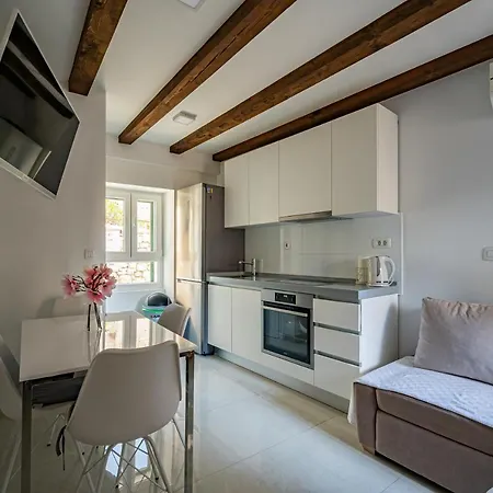 Apartment Gabriel 아파트 *